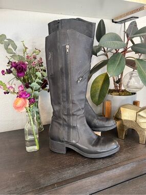 Vera Wang Black Leather Knee-High Zipper Moto Boots - Sz 9
